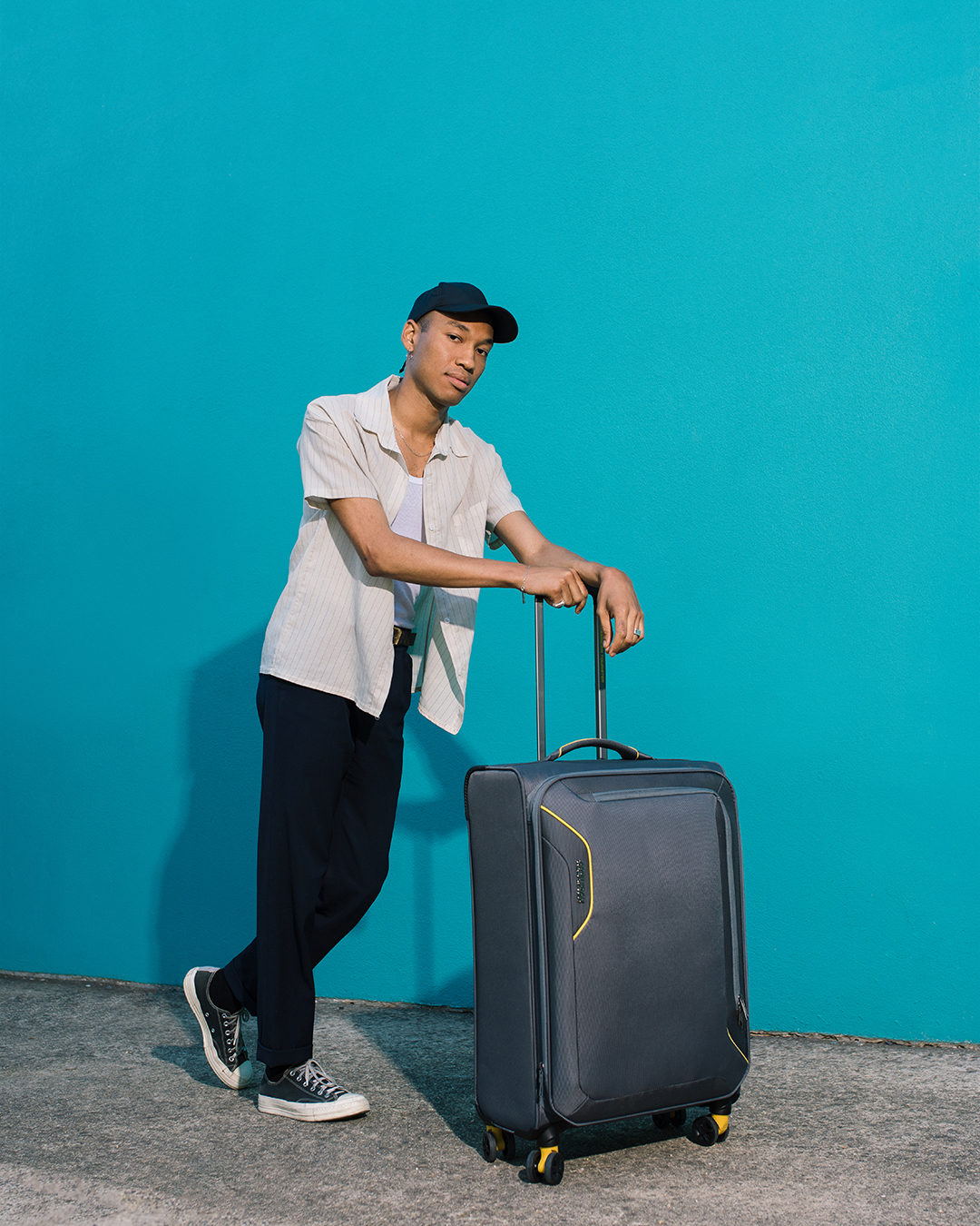 APPLITE 4E SPINNER 55/20 EXP TSA  lifestyle | American Tourister